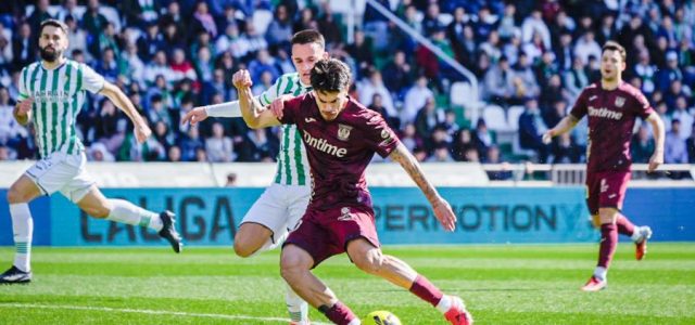 El Leganés despierta tarde de su letargo en Córdoba